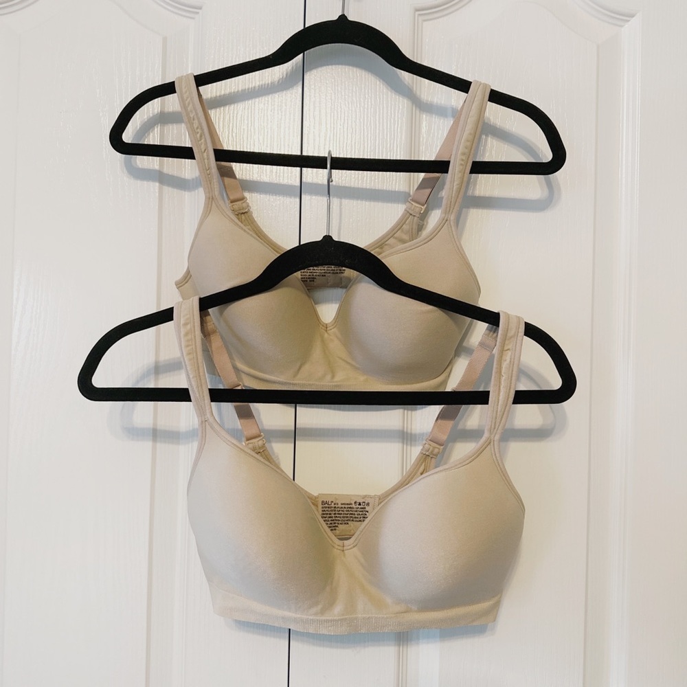 Bali Woman’s Comfort Revolution Wire Free Nude Bra Size 34 D Bundle with 2